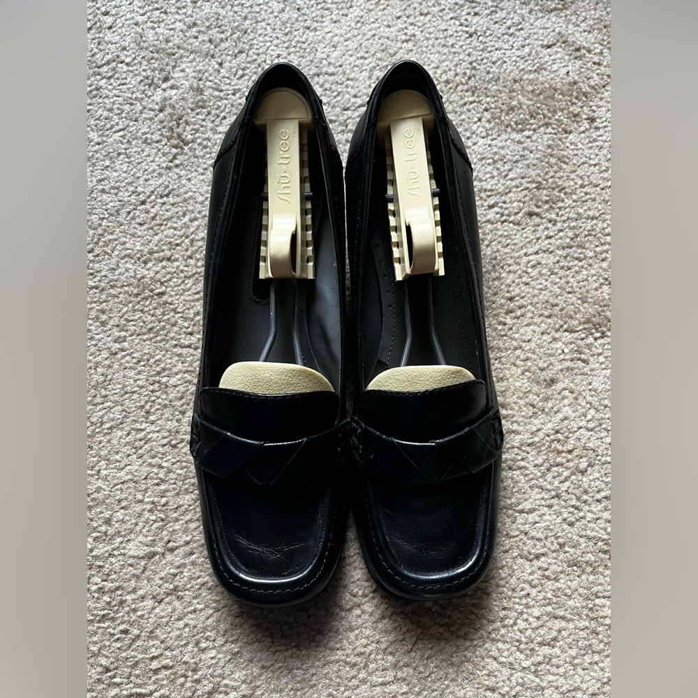 NWOT Bandolino Loafers